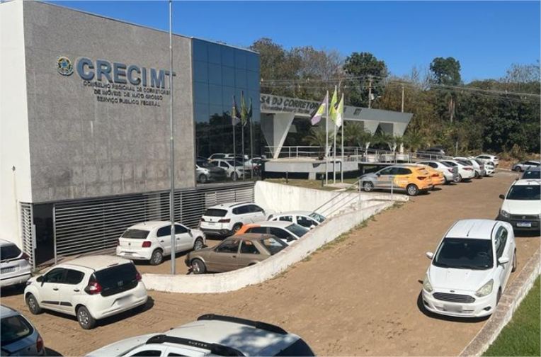 Justiça de MT proíbe presidente do Creci de se aproximar de funcionária