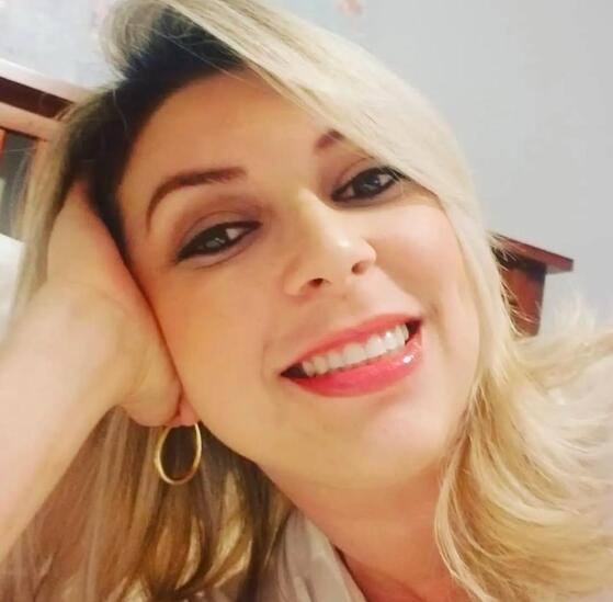 Jornalista cuiabana radicada nos EUA sofre dois AVC’s e família pede ajuda com vaquinha