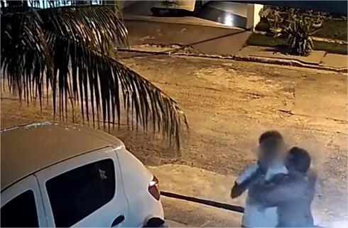 PM agride adolescente em condomínio de Cuiabá e acaba afastado; veja vídeo