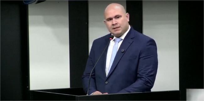 Abilio apresenta à Câmara criação de novas pastas e revogação da taxa do lixo