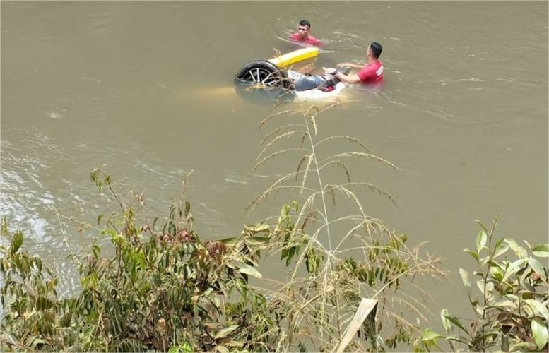 Em MT, motorista perde controle, cai de ponte e sobrevive; veja vídeo