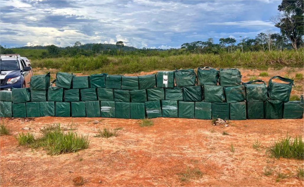 Forças de segurança apreendem 1,5 tonelada de cocaína e causam R$ 100 milhões de prejuízo às facções