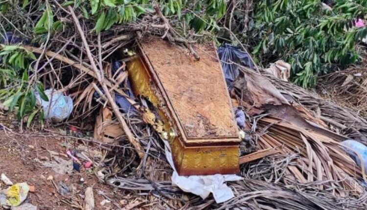 Caixão com ossada humana é encontrado no lixão de Chapada dos Guimarães