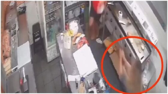 Vídeo: Mulher morre ao tentar matar ex-companheiro