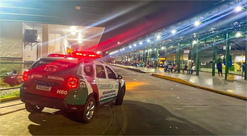 Peladão toca o terror no Terminal André Maggi e acaba preso