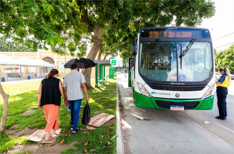 Prefeitura implanta ponto de ônibus no Aquário Municipal