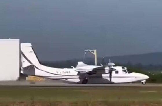 Avião particular faz pouso ‘de barriga’; veja o vídeo