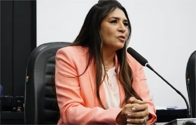 Vereadora quer proibir venezuelanos de usar crianças em semáforos de Cuiabá