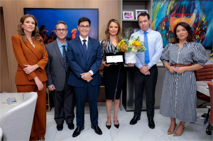 Primeira-dama de MT recebe homenagem do MPMT por contribuição ao combate à violência doméstica e ações sociais