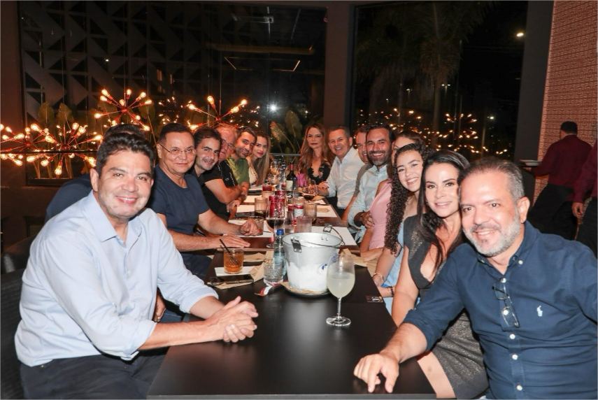 Virginia Mendes e Mauro Mendes prestigiam lançamento do Restaurante Ikioi Dubai em Cuiabá