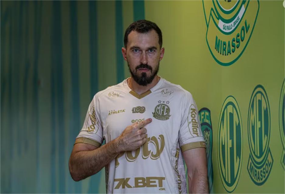 Mirassol anuncia a contratação do goleiro Walter, ídolo do Cuiabá