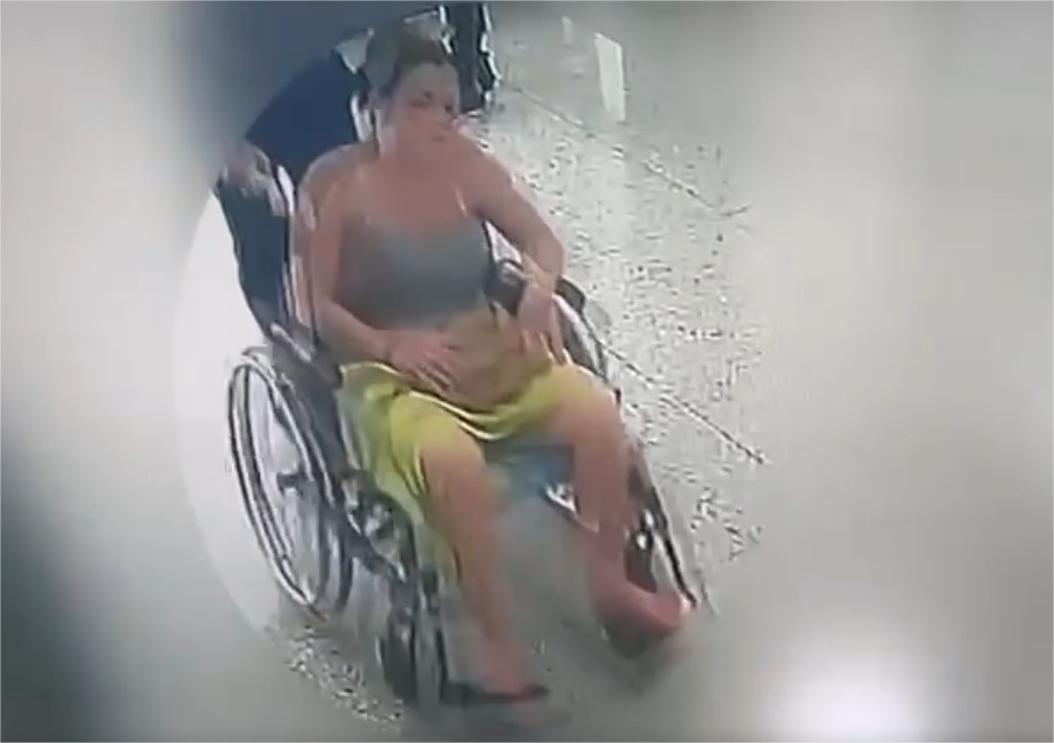 Vídeo mostra suspeita de matar Emily chegando à maternidade com familiares e bebê