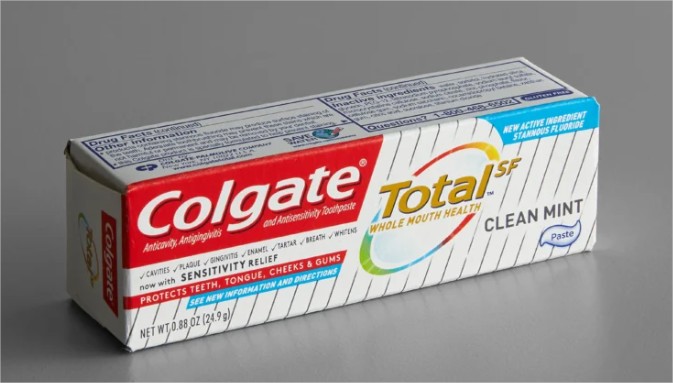 Anvisa interdita creme dental Colgate após reações adversas de consumidores