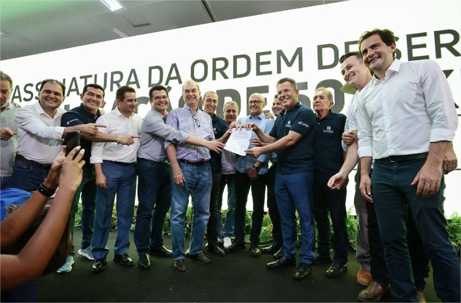 Governador assina ordem de serviço para obras de duplicação do último trecho na BR-163