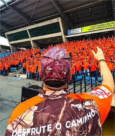 Entenda o que é o movimento que expulsou membros por agressão à biomédica