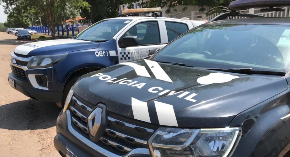 Homem mata a mãe com 14 facadas e polícia descobre que ele matou morador de rua 24h antes