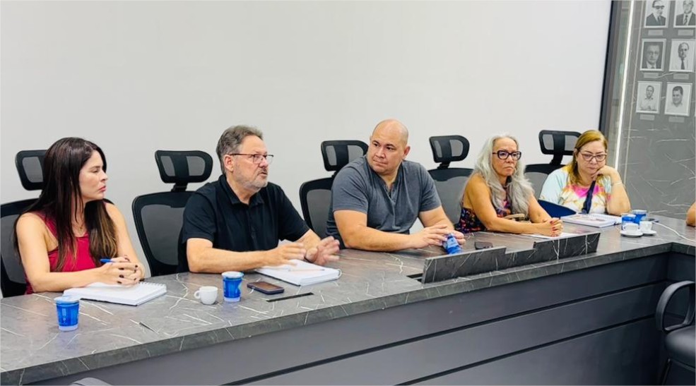 Governo reúne com Prefeitura de Cuiabá e propõe auxílio no combate à dengue e chikungunya