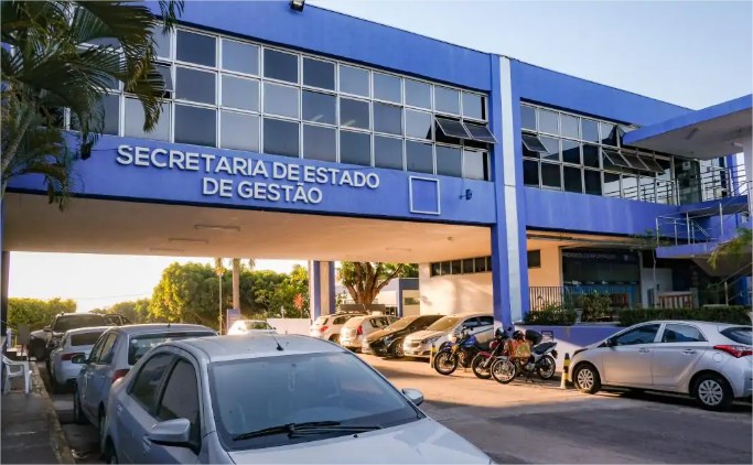 Seplag abre processo seletivo com 44 vagas e salários de até R$ 18,5 mil