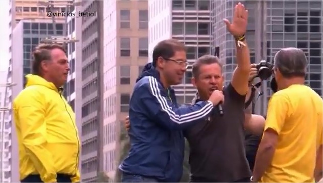 Mendes discursa em favor a anistia na Avenida Paulista com Bolsonaro; veja vídeo