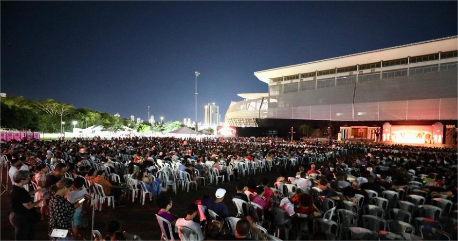 Mais de 30 mil pessoas assistiram ao Auto da Paixão de Cristo na Sexta-feira Santa