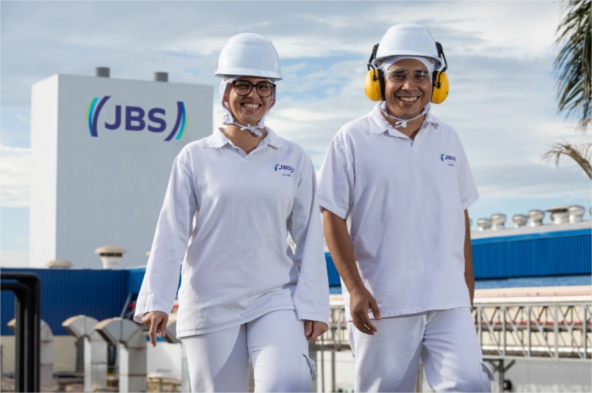 JBS abre mais de 550 vagas de emprego para início imediato em MT; confira onde