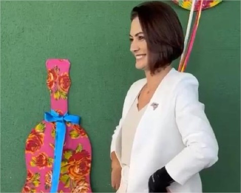 Michelle Bolsonaro dança Siriri em Cuiabá; vídeo
