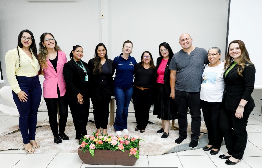 Prefeito e primeira-dama pautam ações para crianças com problemas de visão em Cuiabá