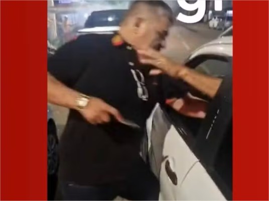 Motorista de aplicativo que esfaqueou colega em disputa por corrida se apresenta à polícia e é interrogado em MT