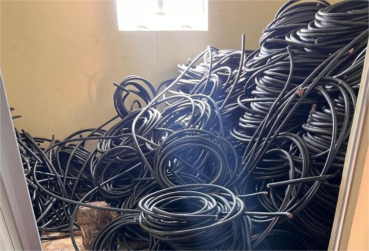 Polícia Militar desarticula quadrilha e recupera 5,8 toneladas de fios de cobre e de fibra óptica furtados
