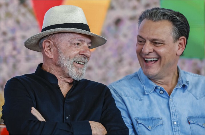 Ministro diz para população continuar consumindo frango sem medo