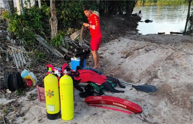 Banhista é resgatado após perder amigo e ficar dois dias agarrado a galho em rio de MT