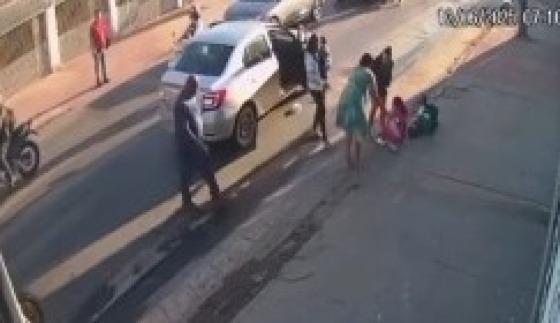 Mãe e filhos são atropelados em faixa de pedestre no Tijucal