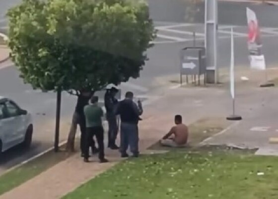 Homem é flagrado se masturbando na frente de mulheres ao lado do Parque Tia Nair