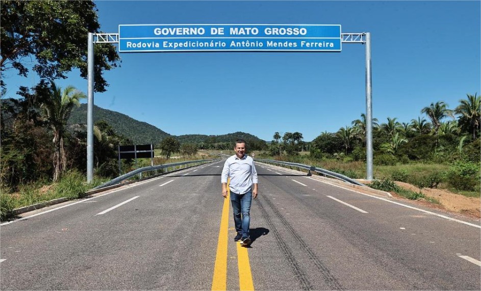 Governo de MT entrega asfalto novo e tira Agrovila das Palmeiras do isolamento