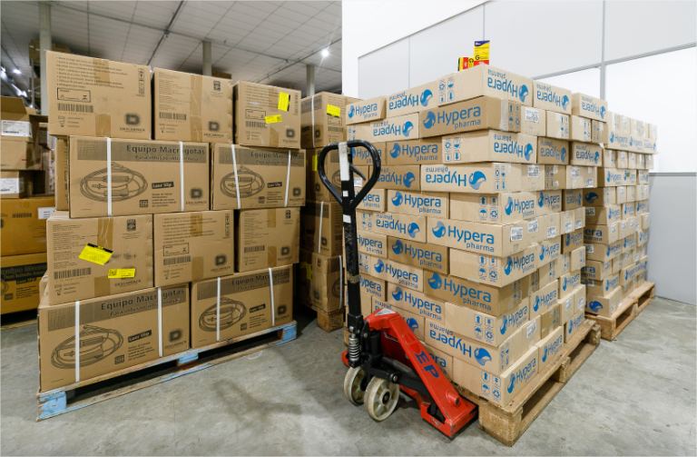 Chegada de nova carga de medicamentos reforça abastecimento em Cuiabá