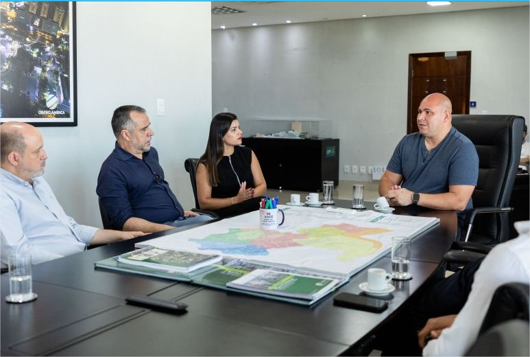 Abílio busca área para abrigar famílias do Contorno Leste e aguarda reanálise da assistência social de MT