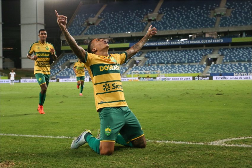 Cuiabá vence o Amazonas, quebra jejum e volta ao G-4 da Série B; veja gols