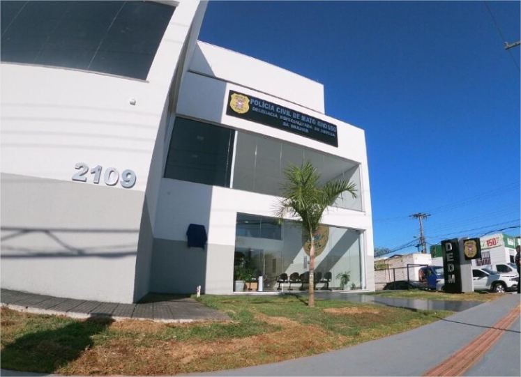 Após 31 anos de violência, mulher foge do marido e o denuncia à polícia em Cuiabá