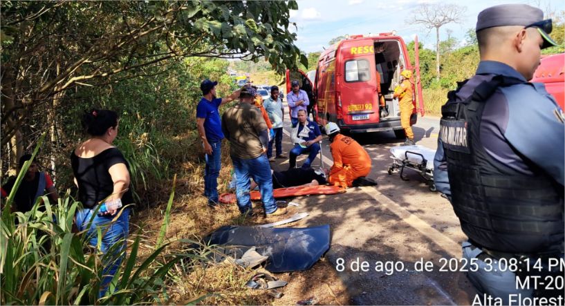 Três morrem e 6 ficam feridos em colisão entre dois carros em MT