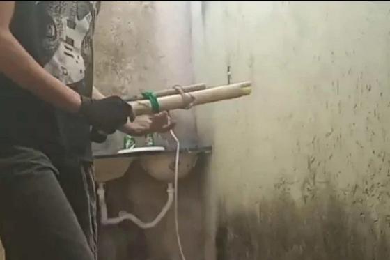 Dois adolescentes são flagrados planejando massacre em escola