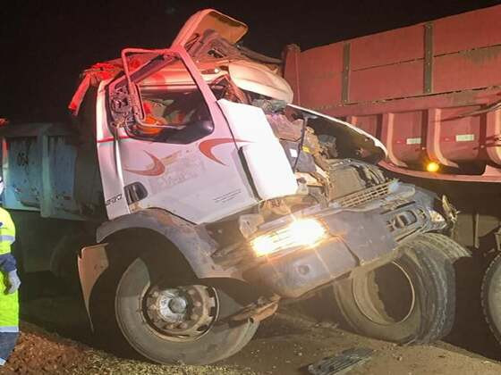 Colisão entre caminhões na BR-163 mata trabalhador esmagado em MT