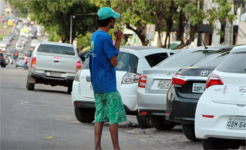 Proibição de flanelinhas tem apoio da maioria dos cuiabanos, segundo a enquete