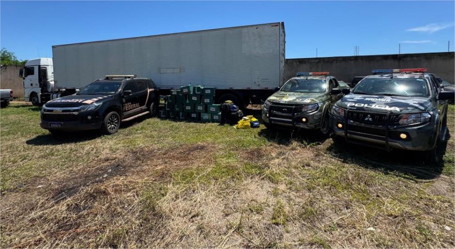 Gefron apreende mais de 1 tonelada de entorpecentes com auxílio de cães e causa prejuízo de R$ 23,5 milhões as facções