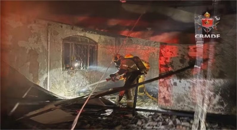 Incêndio em casa de recuperação deixa cinco mortos e 11 intoxicados