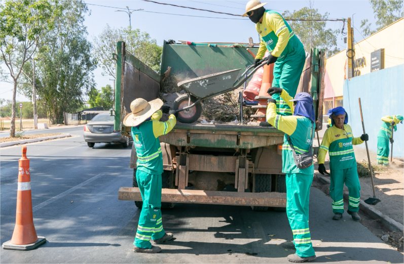 Prefeitura de Cuiabá limpa mais de 100 km em 12 avenidas