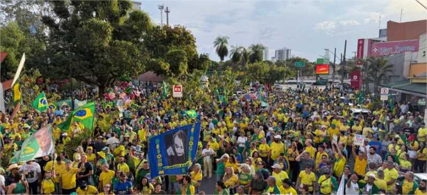Apoiadores de Bolsonaro lotam Praça 8 de Abril em protesto contra Moraes e governo Lula