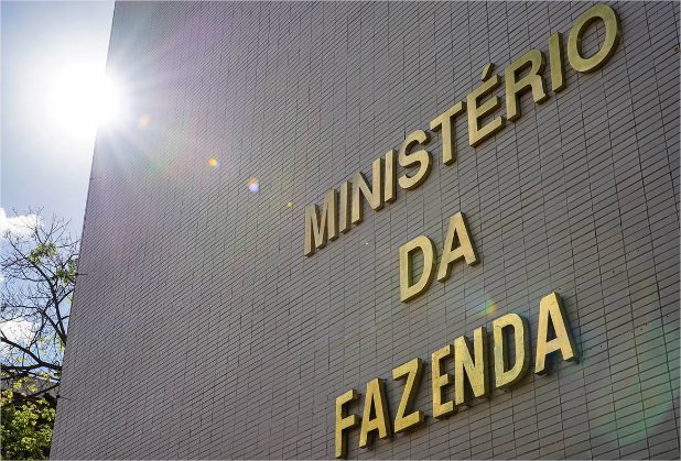 Orçamento de 2026 prevê salário mínimo de R$ 1.631