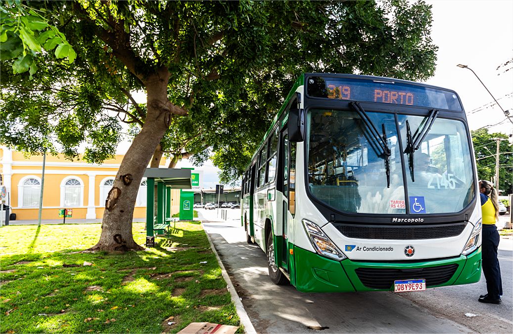Passageiros de Cuiabá são reembolsados após cobrança no domingo