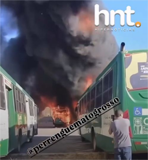 Incêndio destrói quatro ônibus da Caribus Transportes em Cuiabá; Veja o vídeo