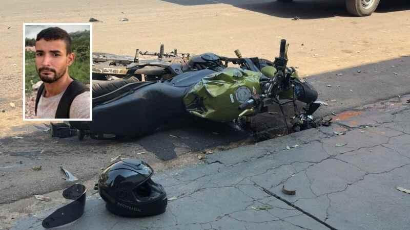 Moto esportiva Hornet bate em S10, piloto é arremessado e morre